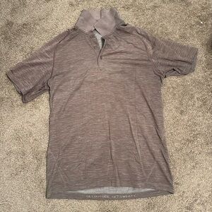 Men’s lululemon golf shirt. Medium